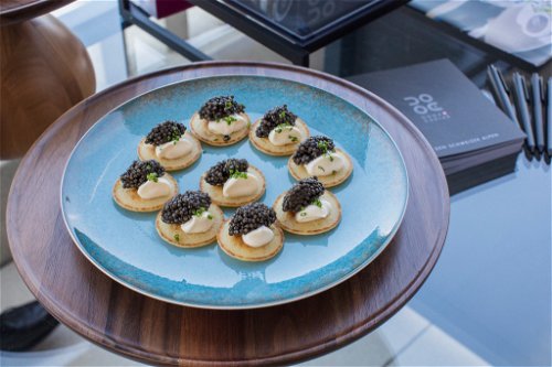Oona Caviar aus den Schweizer Alpen