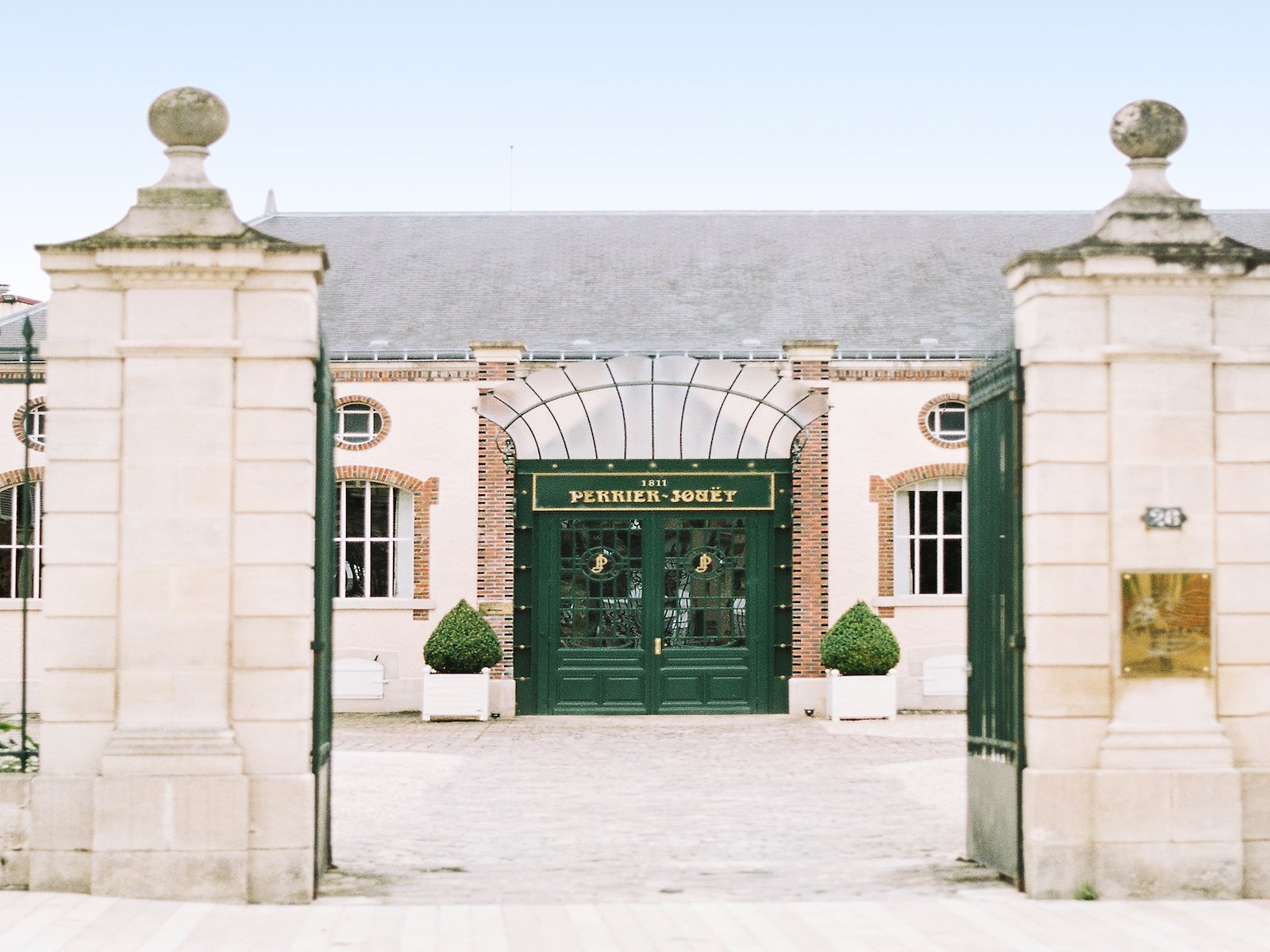 Maison Perrier-Jouët Unveils an Exceptional Collection of Vintages