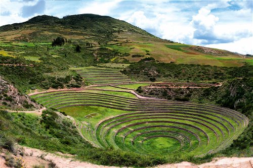 Moray in Peru. Die Inkas experimentierten auf den Terrassen mit verschiedenen Anbaumethoden.