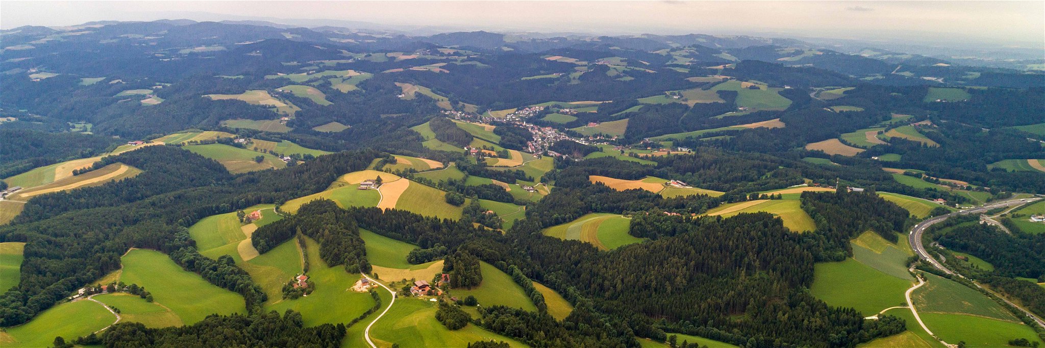 Panoramablick über die Bucklige&nbsp;Welt im südwestlichen Niederösterreich