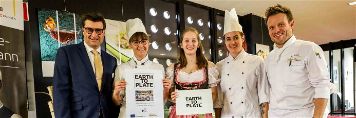 Das Kochbuch »Earth to Plate« wurde an der FBS Warmbad Villach vorgestellt.