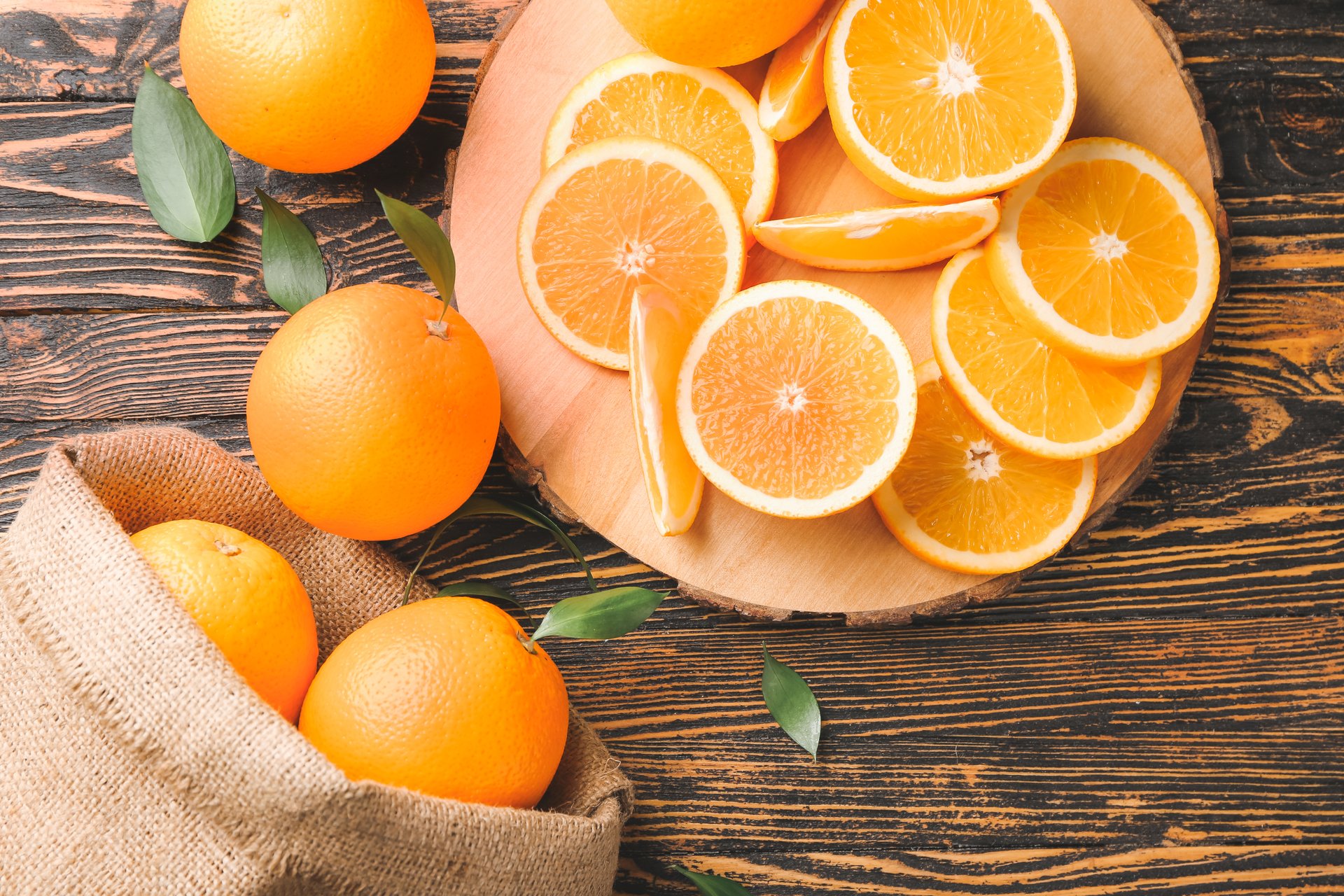 Orangen sorgen im Winter für die frische Zitrusnote.