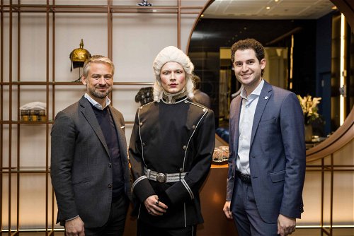 Managing Partner Michael Wagner mit »Luc« und Hotel Manager Thomas Duxler