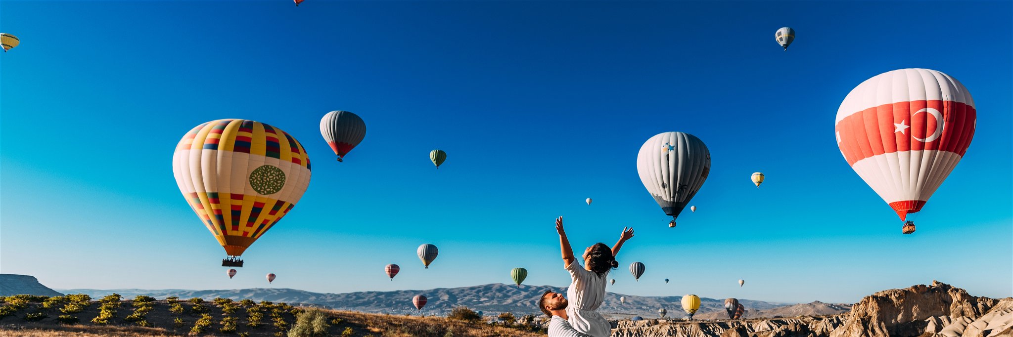A&nbsp;hot air balloon&nbsp;ride is a perfect experience for two.