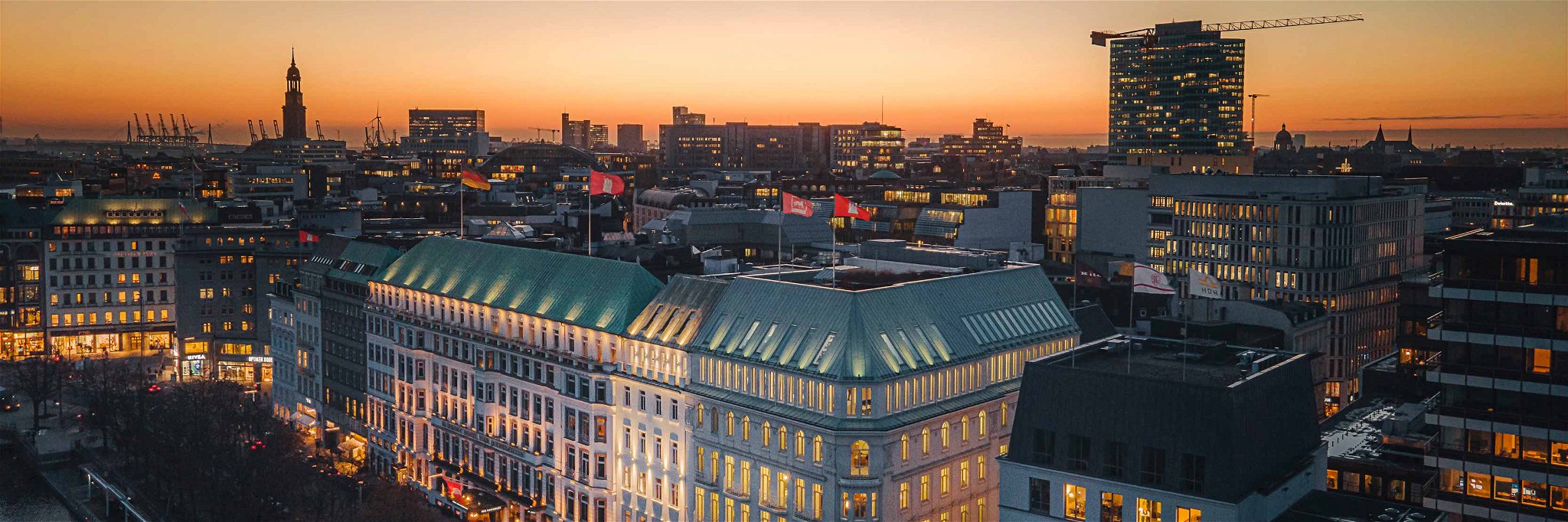 Das Hotel »Vier Jahreszeiten« in Hamburg