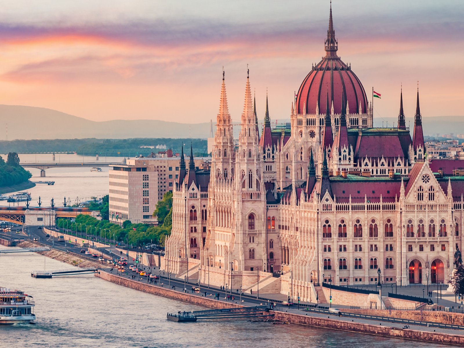 The beauty of&nbsp;Budapest&nbsp;from the&nbsp;River Danube