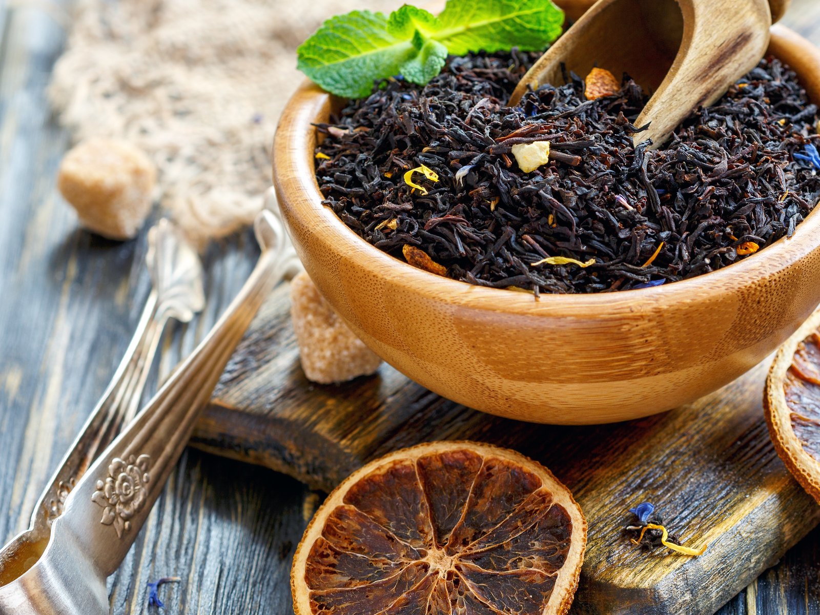 Earl Grey is made from black tea and&nbsp;bergamot&nbsp;citrus extract.