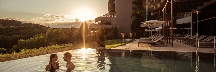 Im luxuriösen Adults-only-Hotel »Falkensteiner Balance Resort Stegersbach« im Burgenland schöpfen Körper, Geist und Seele neue Kraft.