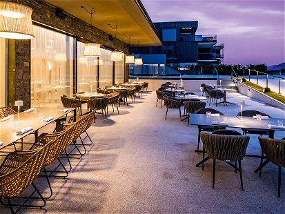 Beste Seelage: Die Terrasse des »Gourmet Restaurant Hubert Wallner«