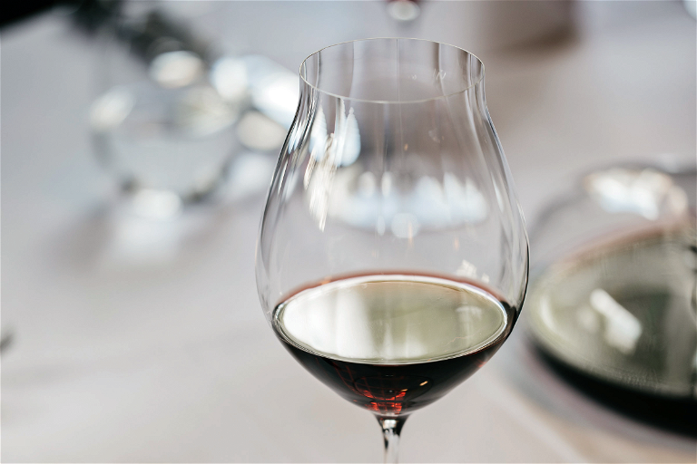 Besonders beim Burgund lohnt sich das passende Weinglas.