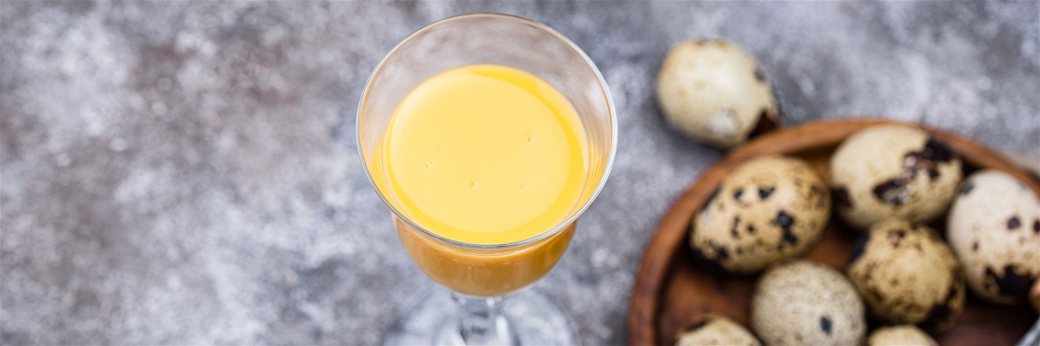 Enjoy an adult Easter with advocaat's creamy, sweet flavour.&nbsp;