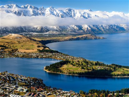 Blick auf Queenstown / Neuseeland – das Land öffnet sich wieder dem Tourismus.