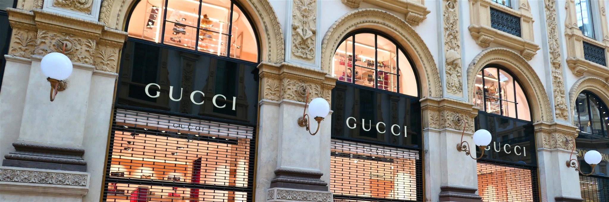 Gucci&nbsp;will accept&nbsp;cryptocurrency&nbsp;payments in some select US stores.&nbsp;