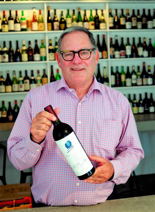 Michael Silacci von »Opus One« im Napa Valley mit seinem Wein