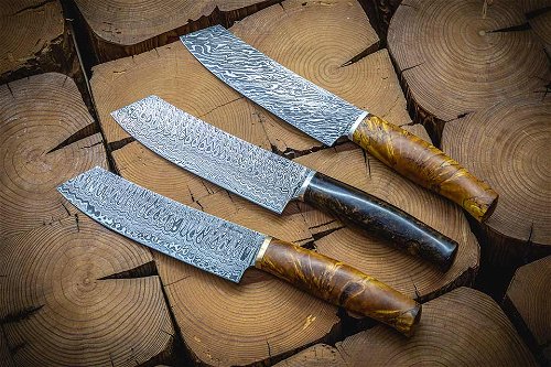 The beautiful knives by Richard Kappeller are masterpieces created with perfect craftsmanship, the best materials and love.