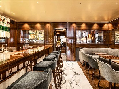 Die neue, viel hellere Bar ist ein Highlight im renovierten »Fabios«.
