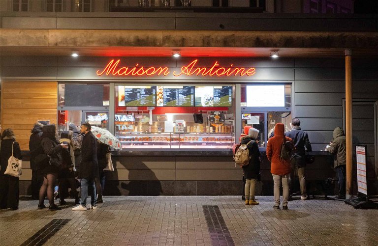 Angela Merkel, Christine Lagarde and Mick Jagger have already queued up here at 'Maison Antoine'&nbsp;in Brussels.