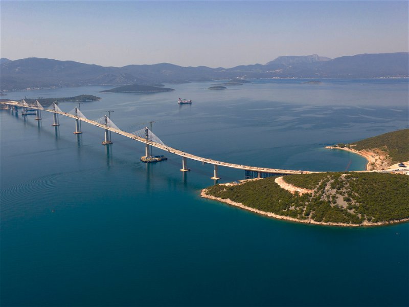 Die Pelješac-Brücke erspart Kroatien-Urlaubern einen beschwerlichen Umweg entlang der Küste.
