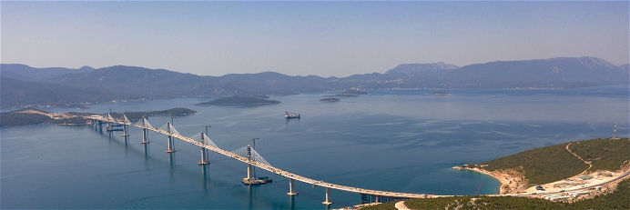 Die Pelješac-Brücke erspart Kroatien-Urlaubern einen beschwerlichen Umweg entlang der Küste.