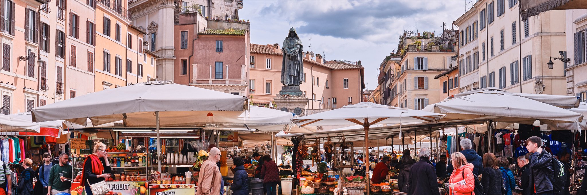 Explore the best food markets in Rome.