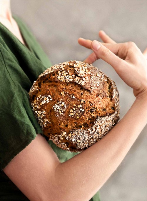 Für viele Baslerinnen und Basler gehören die Brotkreationen der Bäckerei Kult zu den besten der Stadt – sie werden in 100 Prozent Handarbeit produziert.