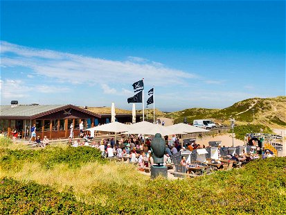 The famous Sansibar set&nbsp;in the dunes on Sylt. Up to 5,000 guests visit each day in peak times.