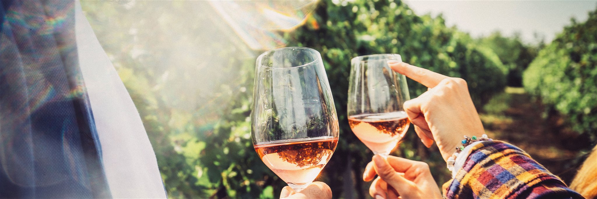 Für ein gepflegtes Glas Rosé aus Österreich findet man im Sommer immer eine gute Gelegenheit.