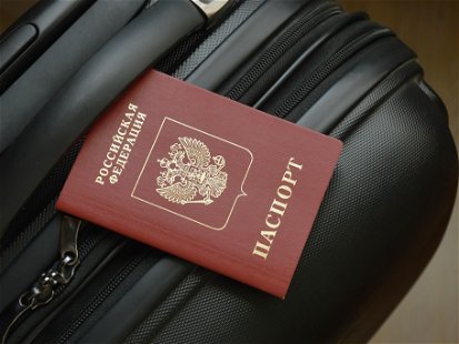 Russische Bürger dürfen derzeit unbehelligt durch Europa reisen.
