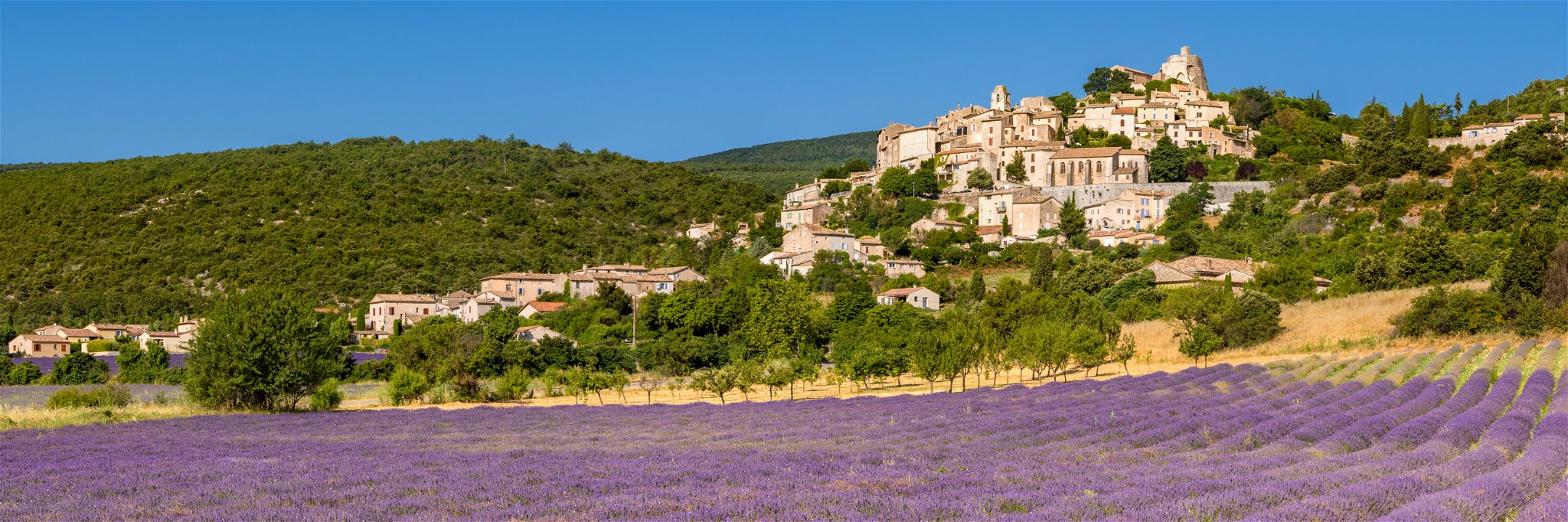 The hills above&nbsp;Simiane-la-Rotonde in Provence.