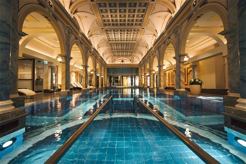 Eine Wellness- und Thermallandschaft der Luxusklasse erwartet Gäste im Grand Resort des traditionsreichen Kurorts Bad Ragaz.