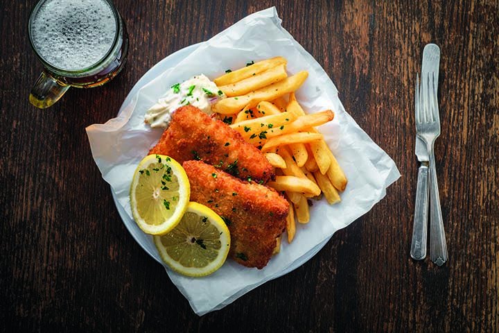 Der beliebte britische Klassiker Fish &amp; Chips.