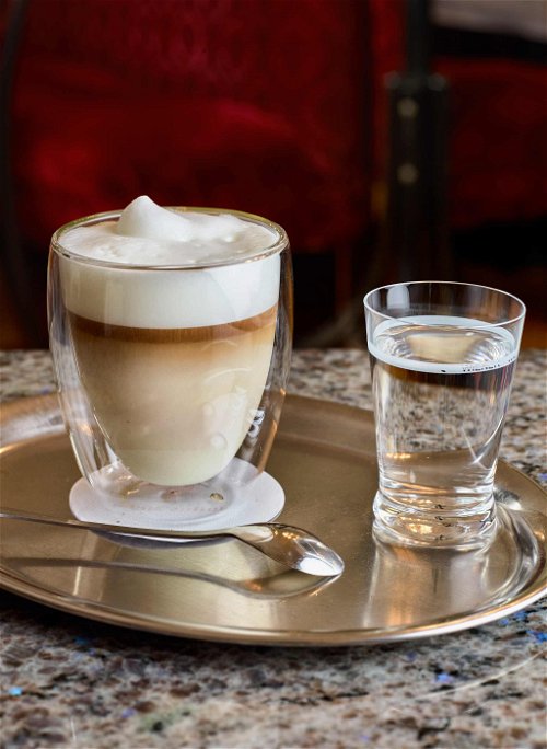 Kaffeespezialität: Latte Macchiato.