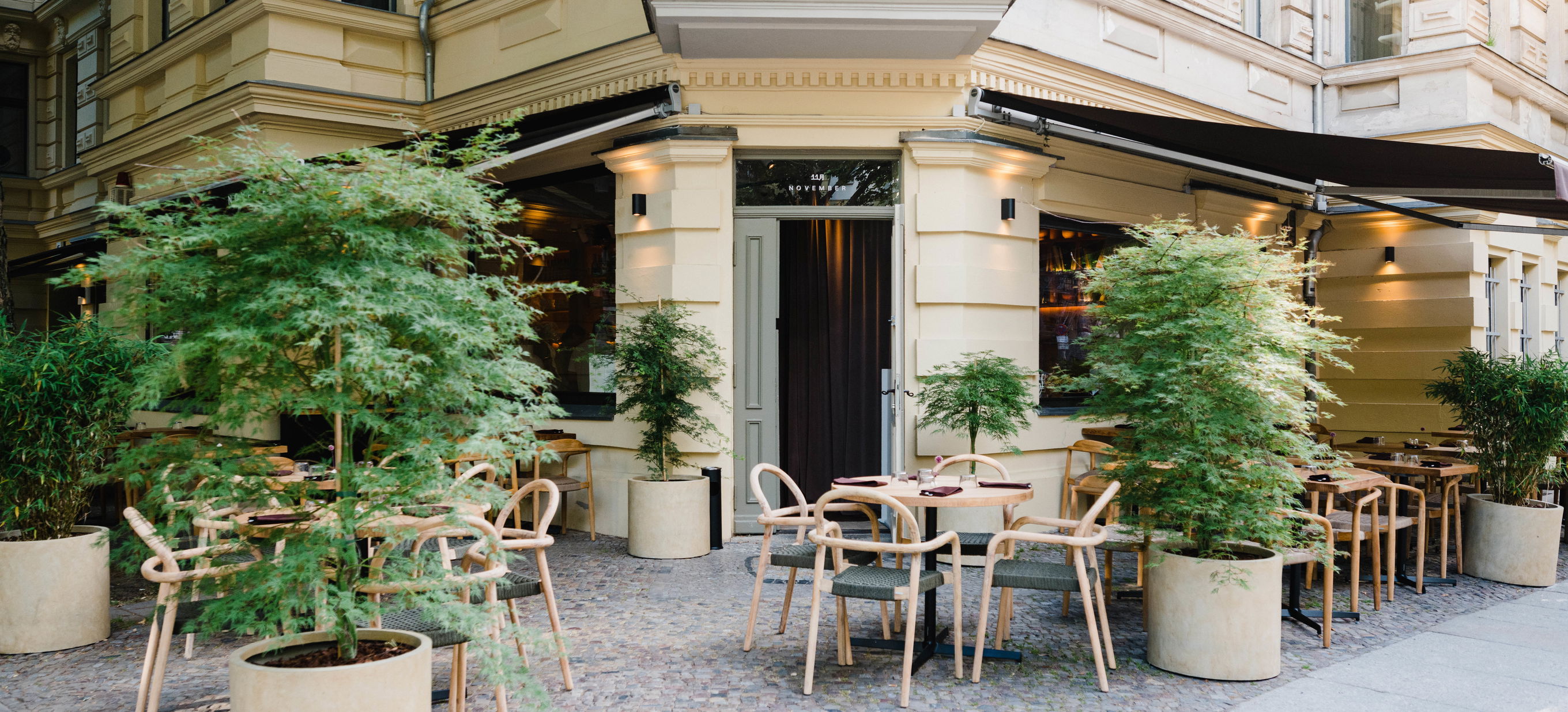 berlin-neuanfang-als-november-brasserie-falstaff