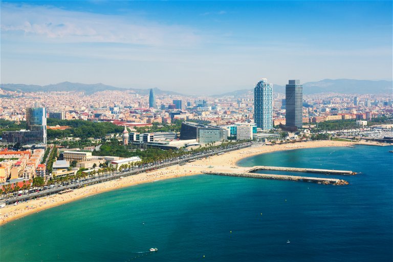 &nbsp;Barcelona promises a Mediterranean holiday feeling in an urban setting.