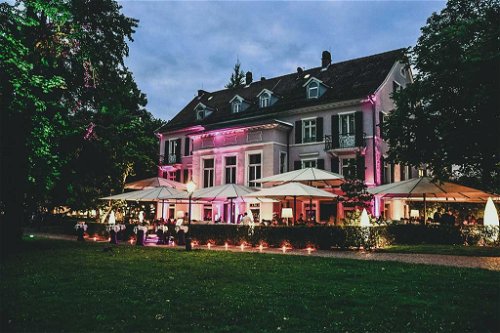 Im »Rizzi« in Baden-Baden ist nicht nur das Essen top. Der Blick in die Lichtenaler Allee schafft eine ganz besondere Atmosphäre.
