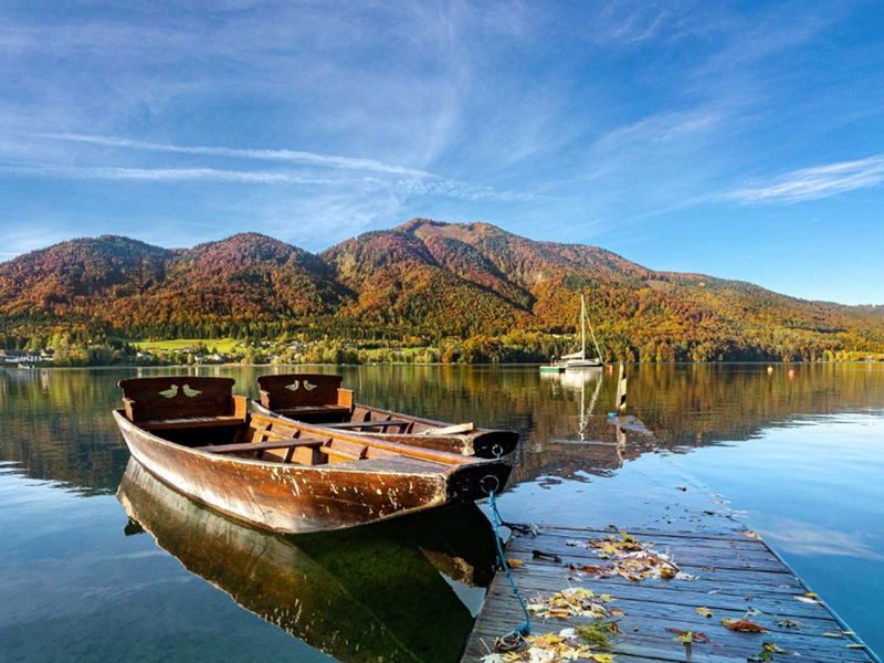 Die heimische Berg-Seen-Landschaft präsentiert sich im Herbst besonders schön.