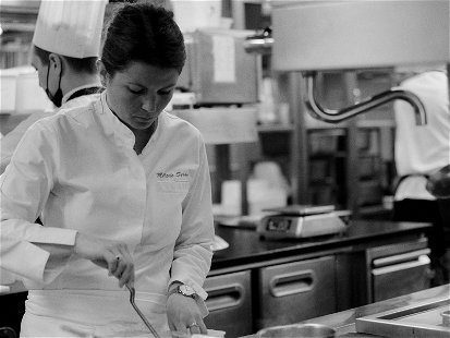 Zero Waste spielt bei Mélanie Serre bereits seit ihrer Studienzeit eine Rolle – heute ist es aus ihrer Küchenphilosophie nicht mehr wegzudenken.