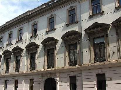 Das Palais Chotek befindet sich im neunten Wiener Gemeindebezirk.
