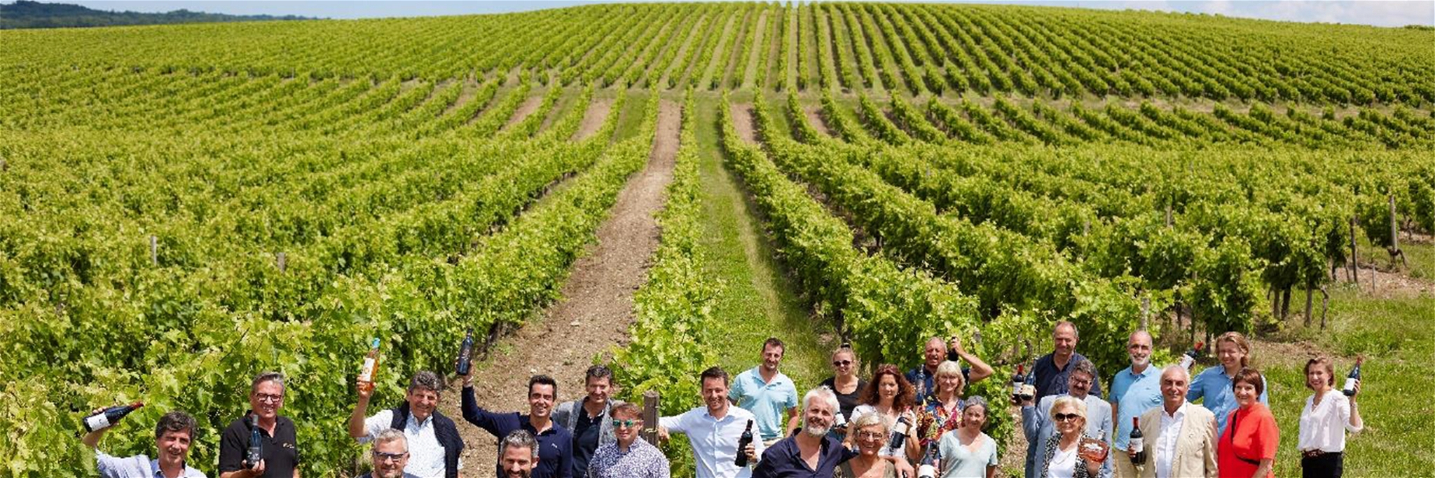 Vignobles and Signatures is a collective consisting of 17 family-owned wine producers located all over France.