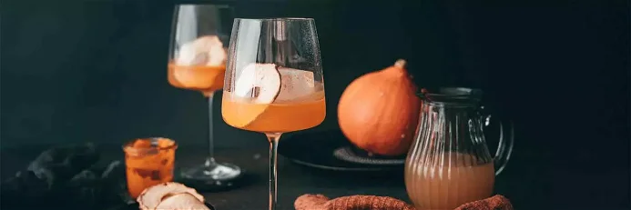 Pumpkin Gimlet:&nbsp;Ein herbstliches Cocktailrezept mit Kürbis und Gin.