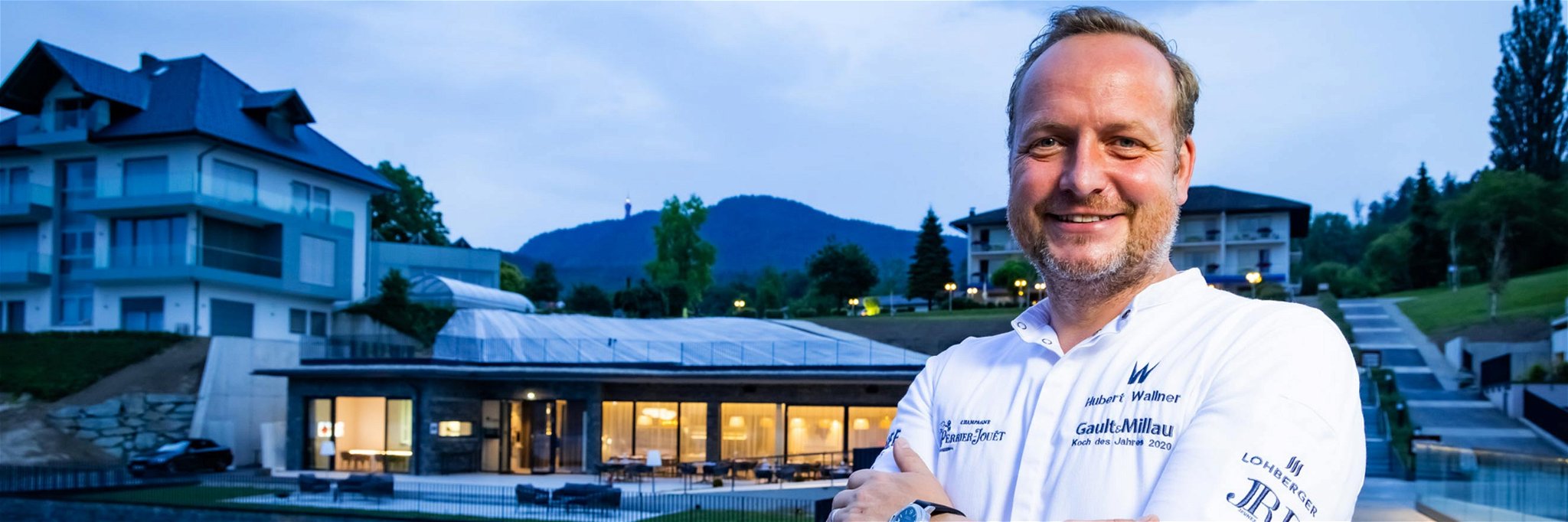 Der neue Krug Ambassador&nbsp;Hubert Wallner&nbsp;vor seinem Gourmet Restaurant.