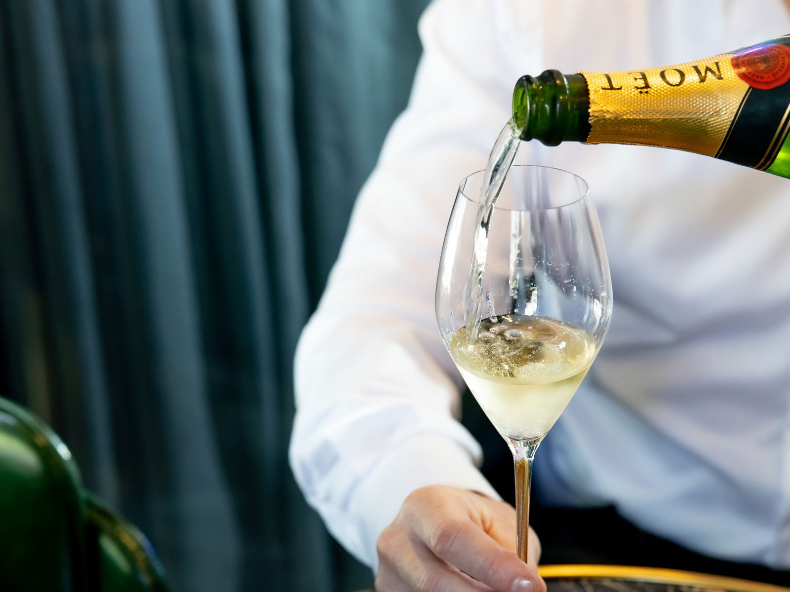 Welches Glas bringt die Aromenvielfalt von Champagner bestmöglich zum Vorschein?