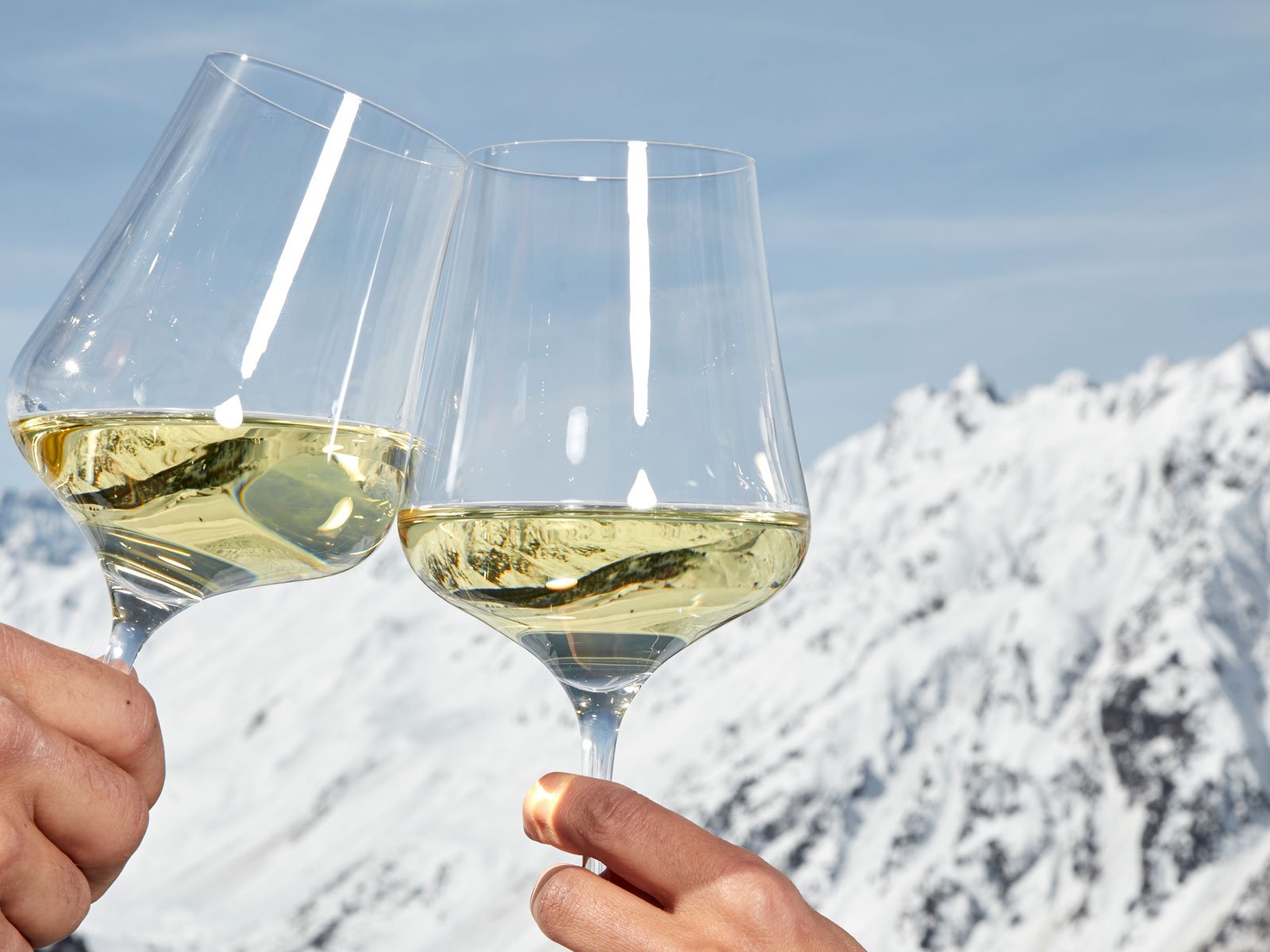 Einen schönen Skitag lässt man am besten mit österreichischem Wein ausklingen.