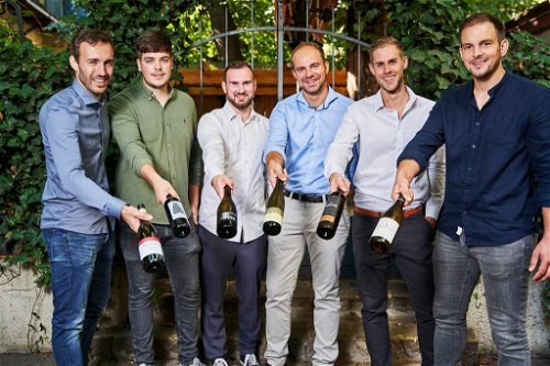 Die sechs stolzen Finalisten der Schlossquadrat Trophy 2022.&nbsp;