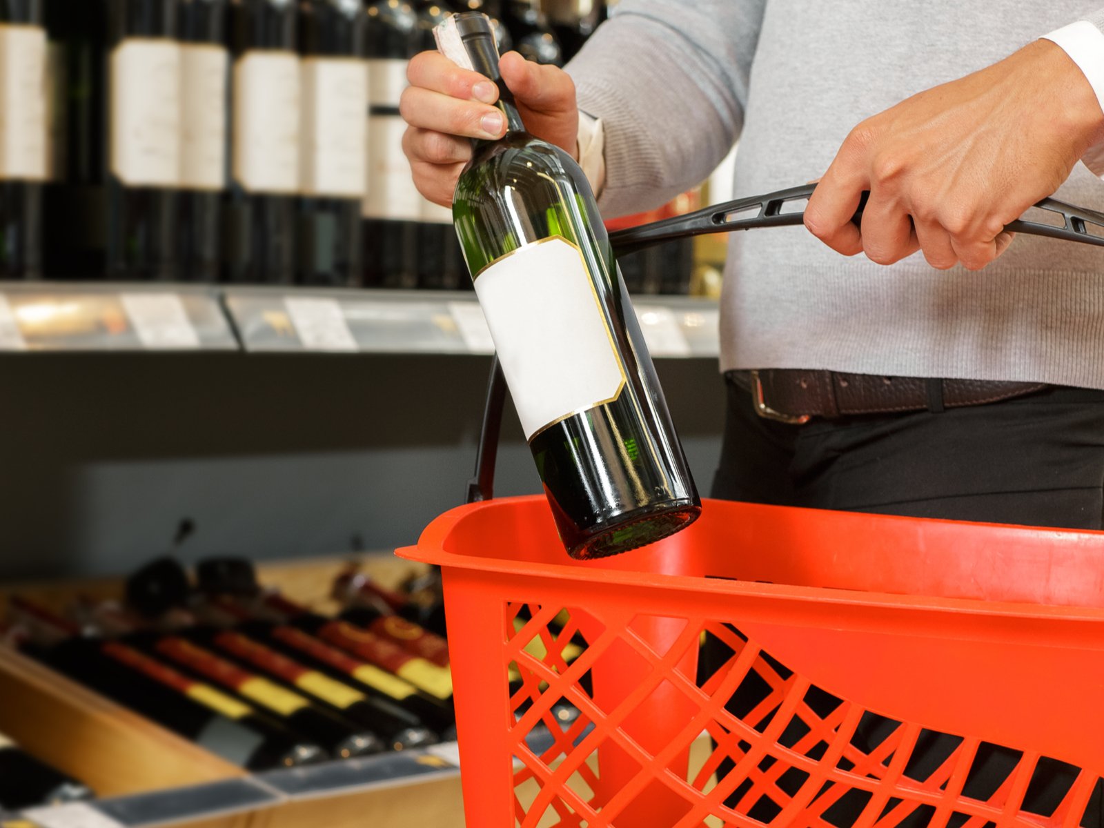 How to get bang for your buck when buying wine isn't hard with these tips.