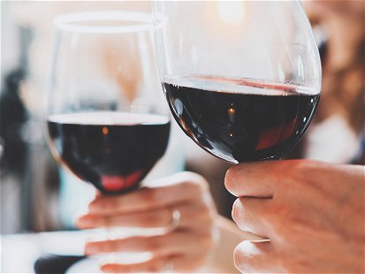 Neben einem positiven Einfluss auf die Herzgesundheit wirkt sich der Genuss von Wein offenbar auch gut auf die kognitiven Fähigkeiten aus.