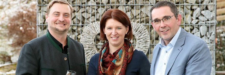 Leo Gmeiner, Agrar-Landesrätin Michaela Langer-Weninger, und Klaus Stumvoll.