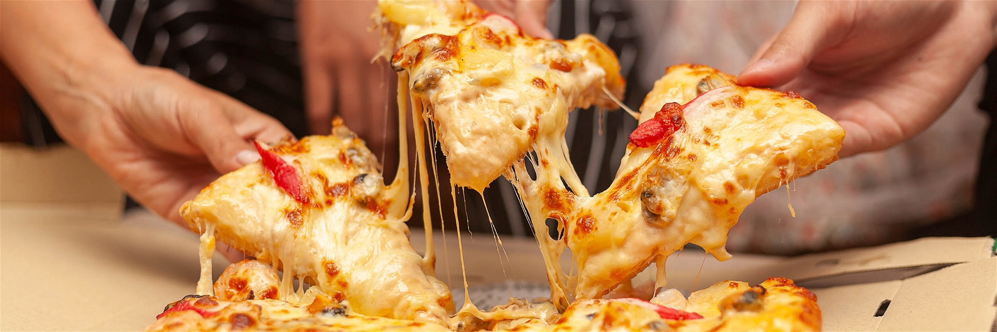 Aufgrund des verwendeten Weißmehls beinhaltet Pizza kaum Ballaststoffe.
