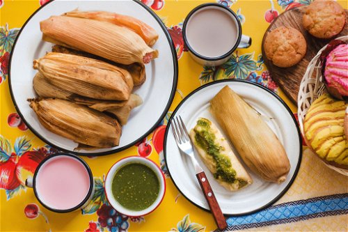 Mexikaner schwören auf »Tamales«, gefüllte Teigtaschen, in Blätter gehüllt.