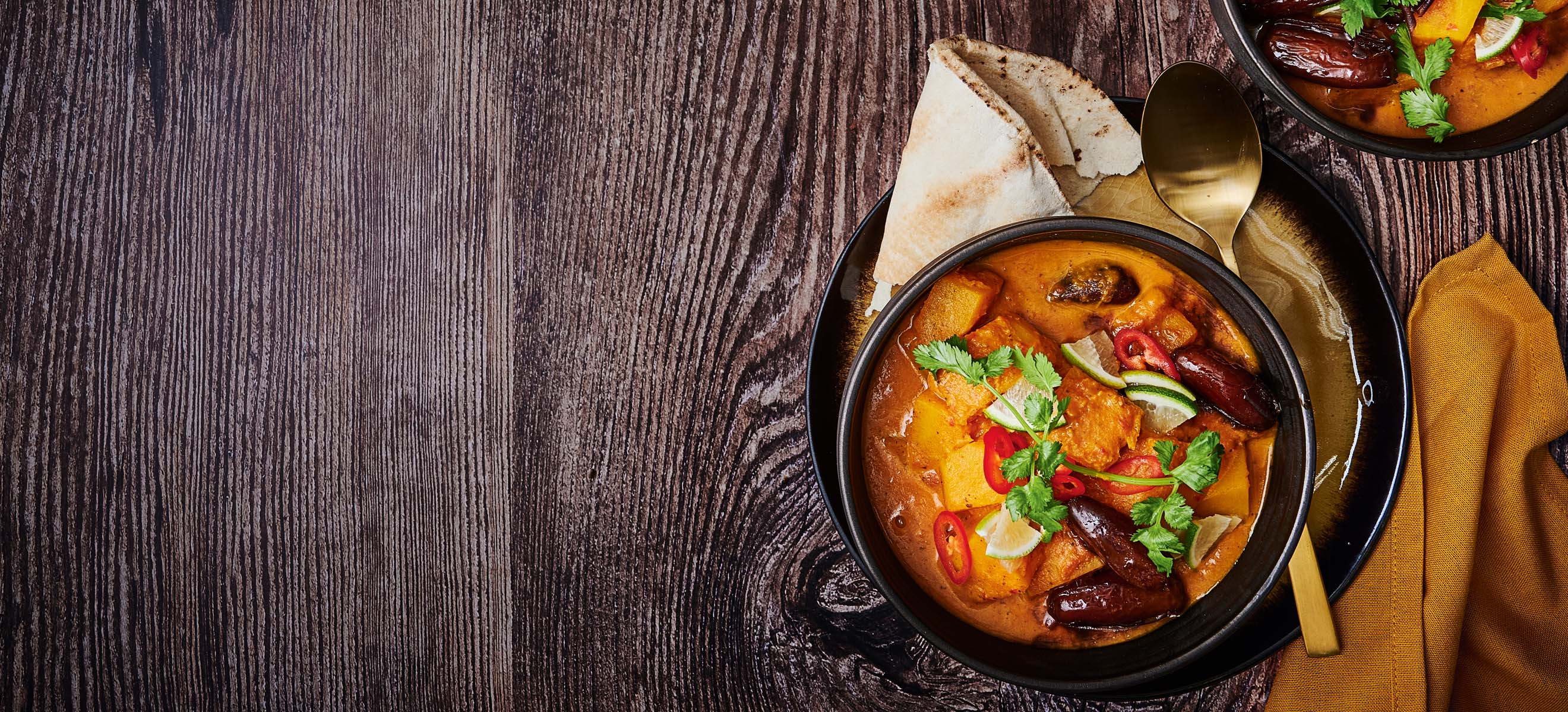 Curry mit Butternusskürbis und eingelegten Datteln - Falstaff